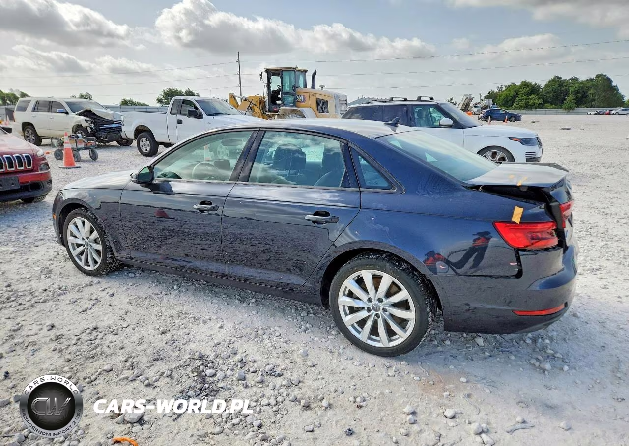 2017 Audi A4 Premium VIN:WAUANAF45HN025140 - 2