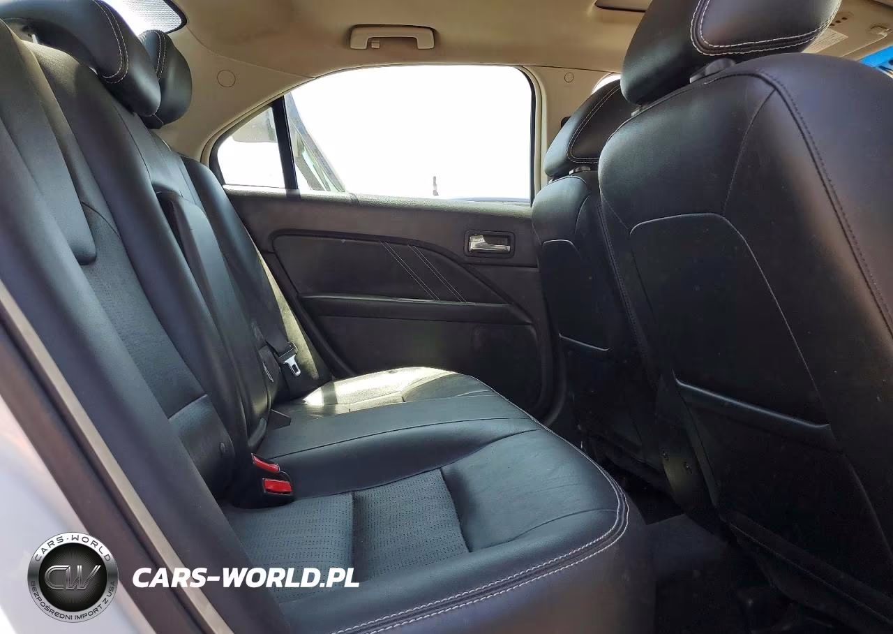 2012 Ford Fusion Sport VIN:3FAHP0KC1CR187104 - 10