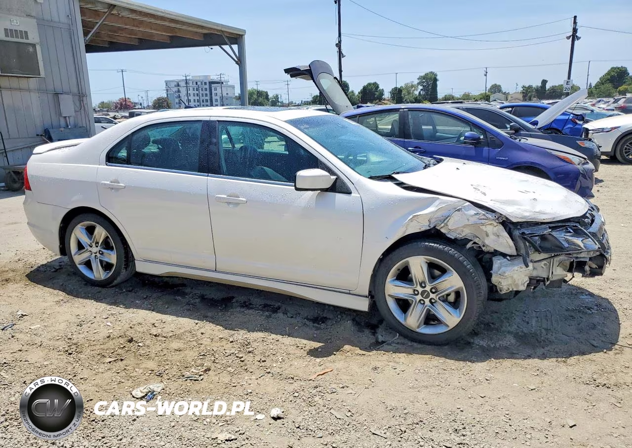 2012 Ford Fusion Sport VIN:3FAHP0KC1CR187104 - 4