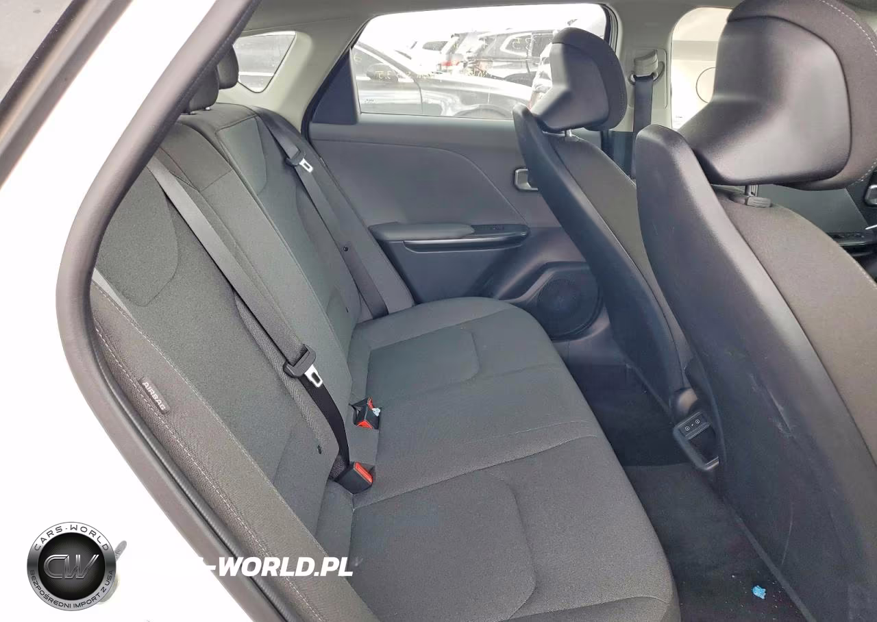 2025 Kia K4 Lxs VIN:3KPFT4DE2SE085304 - 10