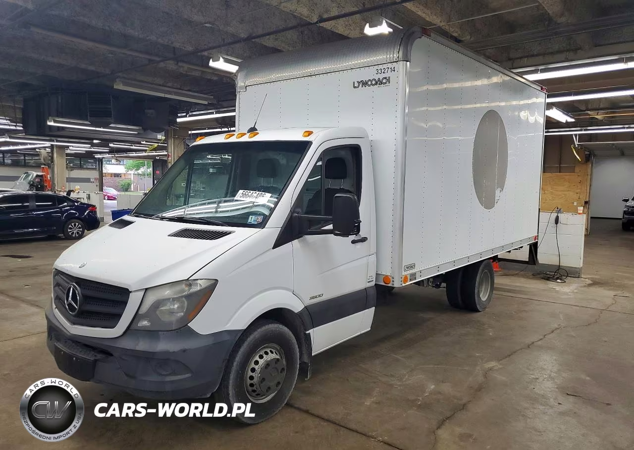 2015 Mercedes Benz Sprinter Box Truck – zdjęcie 1 z 13