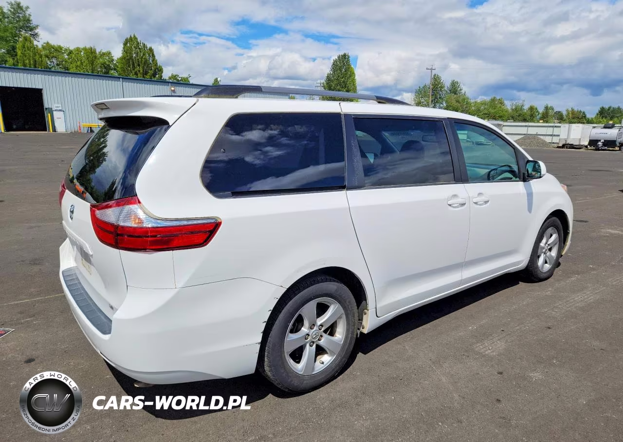 2015 Toyota Sienna Le VIN:5TDKK3DC3FS619545 - 3