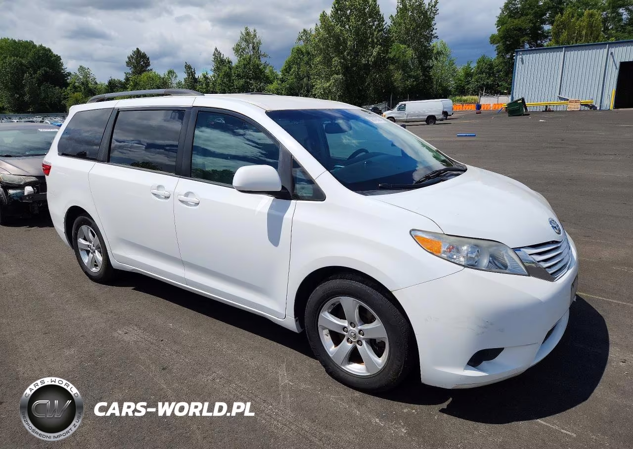 2015 Toyota Sienna Le VIN:5TDKK3DC3FS619545 - 4