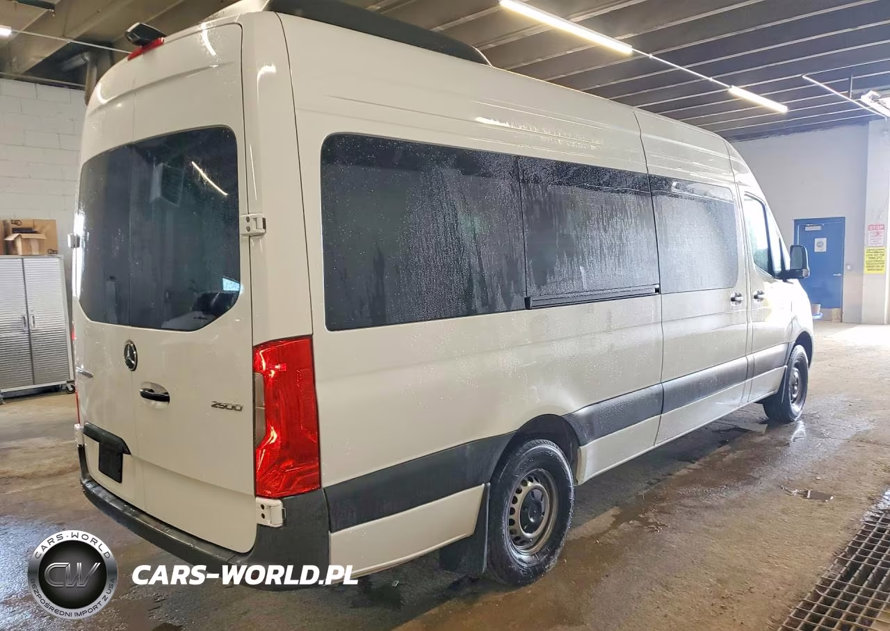 2026 Mercedes-Benz Sprinter 2500 VIN:W1Z4KGHY8TT611628 - 3
