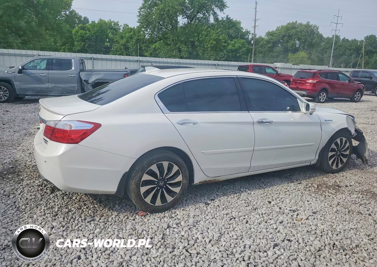 2015 Honda Accord Touring Hybrid VIN:1HGCR6F72FA009152 - 3