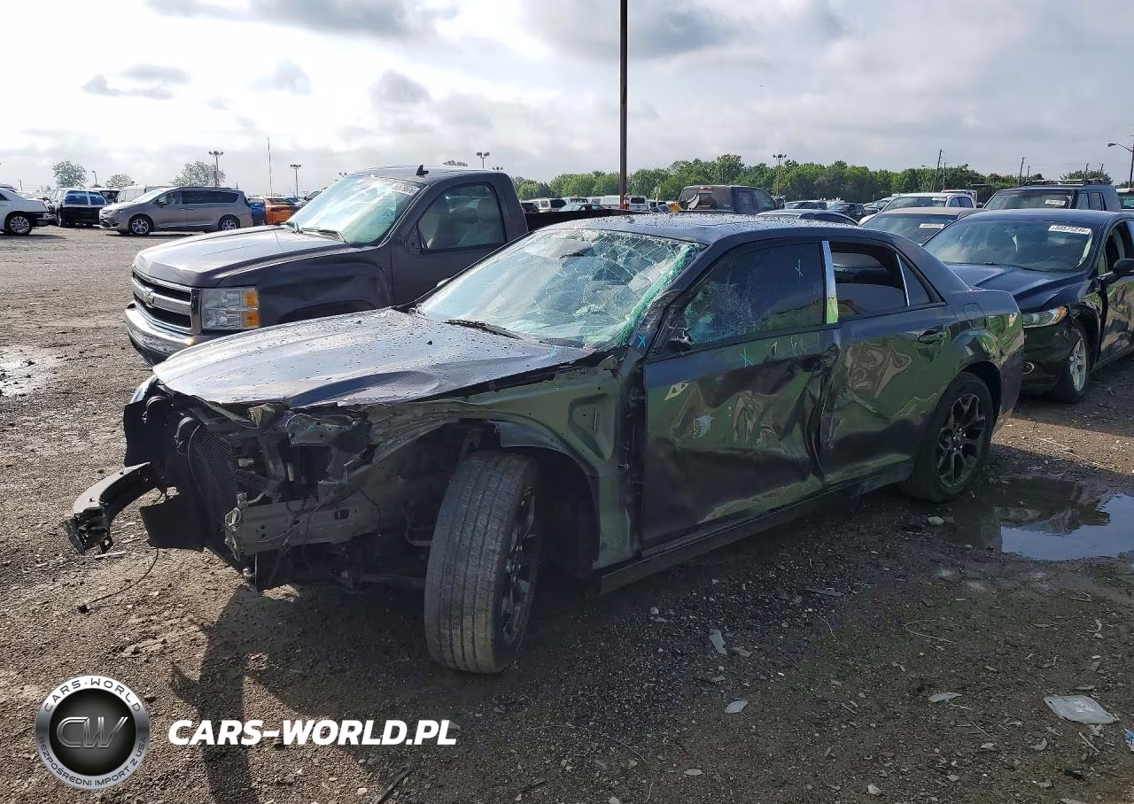 2019 Chrysler 300 S VIN:2C3CCAGG6KH747294 - 1