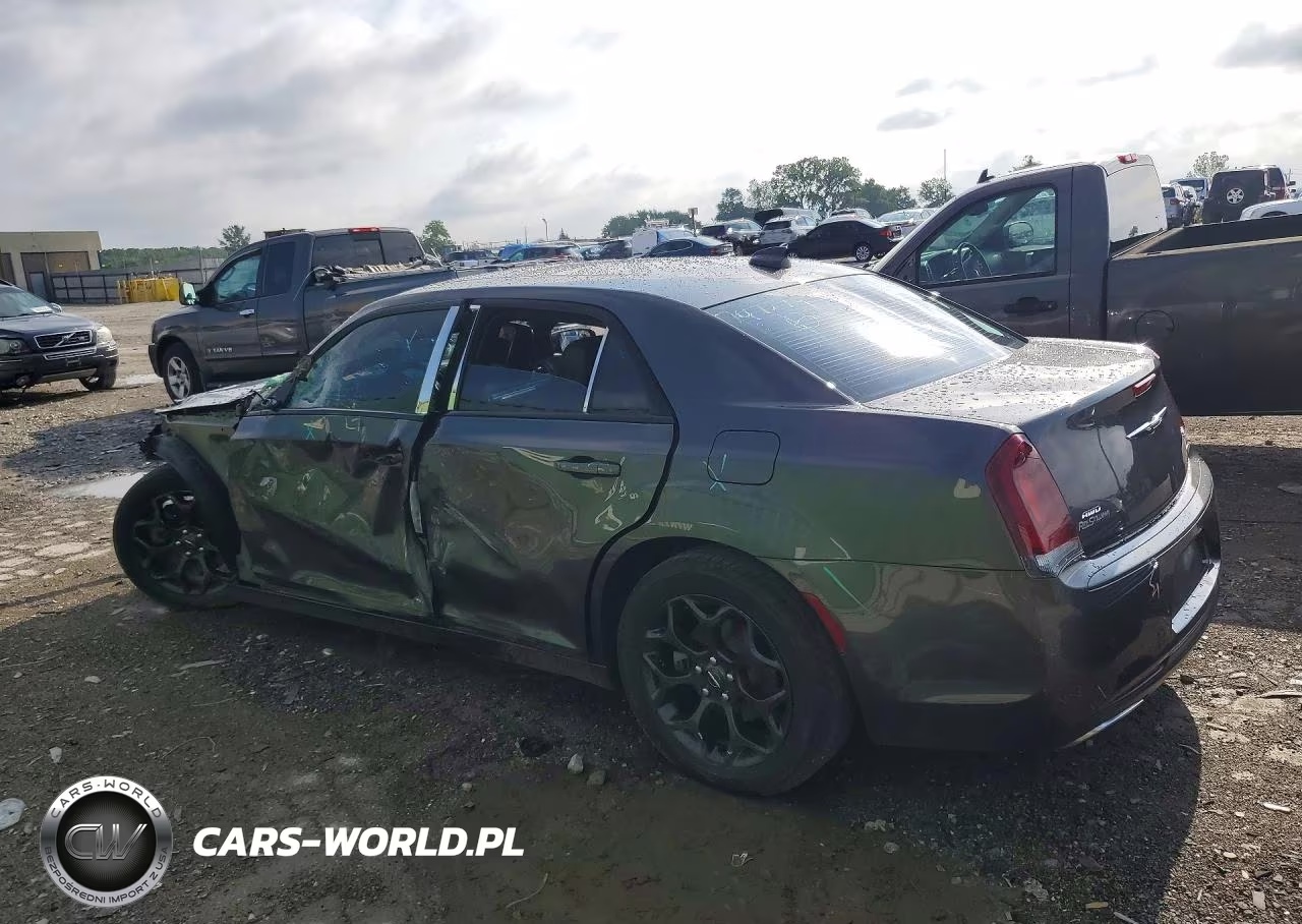 2019 Chrysler 300 S VIN:2C3CCAGG6KH747294 - 2