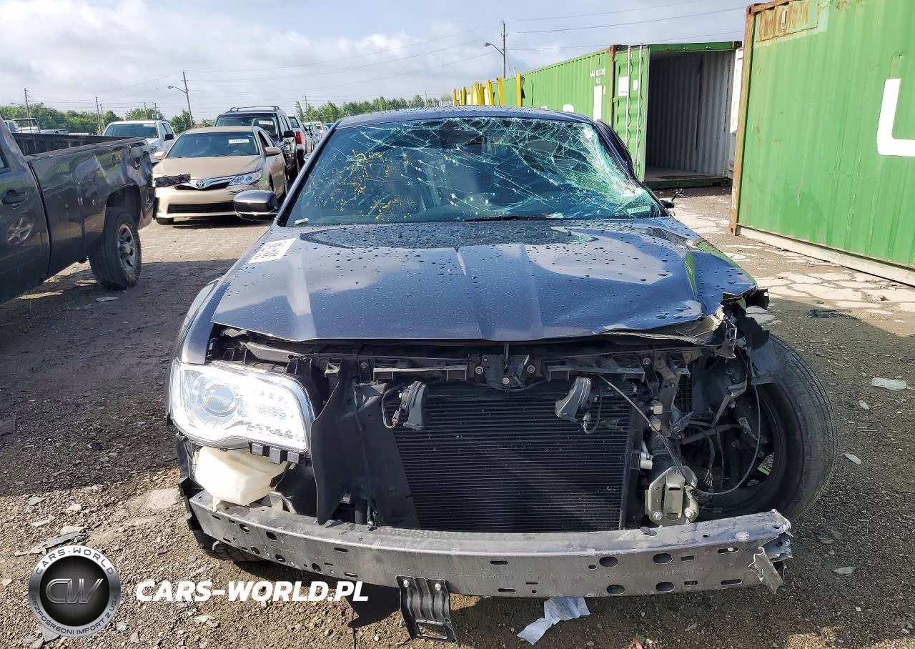 2019 Chrysler 300 S VIN:2C3CCAGG6KH747294 - 5