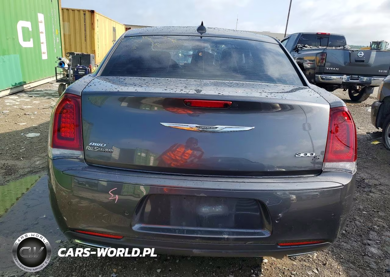 2019 Chrysler 300 S VIN:2C3CCAGG6KH747294 - 6