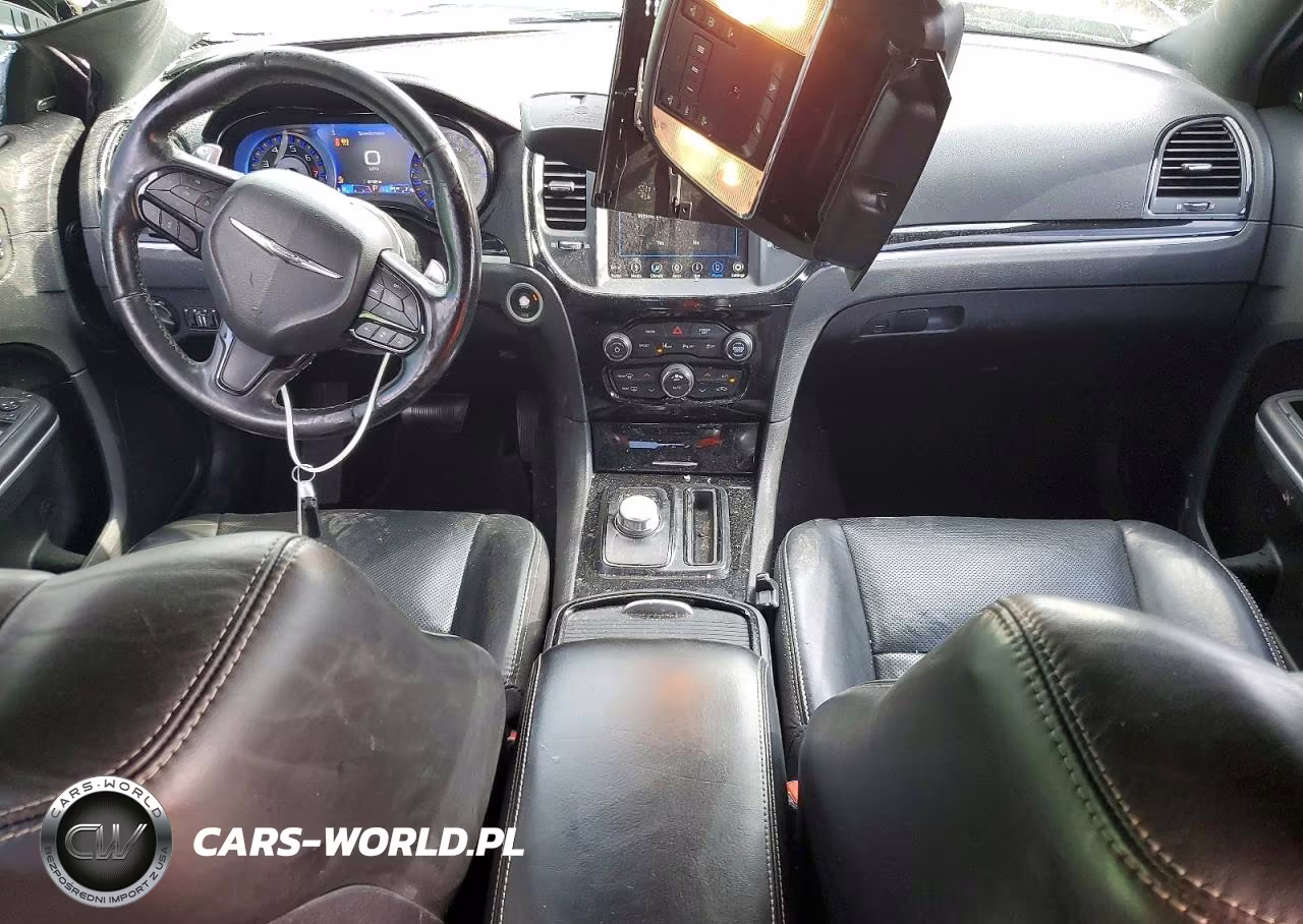 2019 Chrysler 300 S VIN:2C3CCAGG6KH747294 - 8