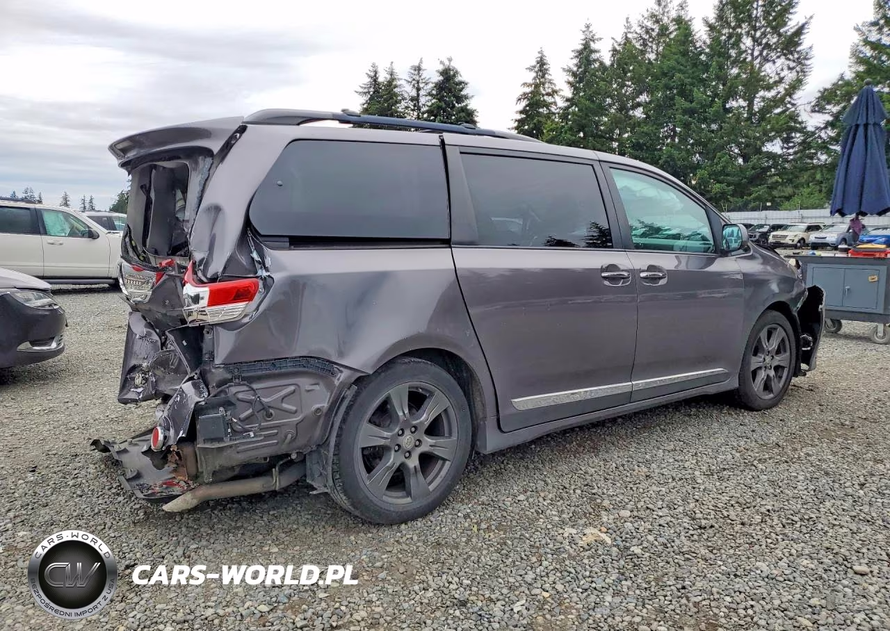2017 Toyota Sienna Se VIN:5TDXZ3DC4HS779261 - 3