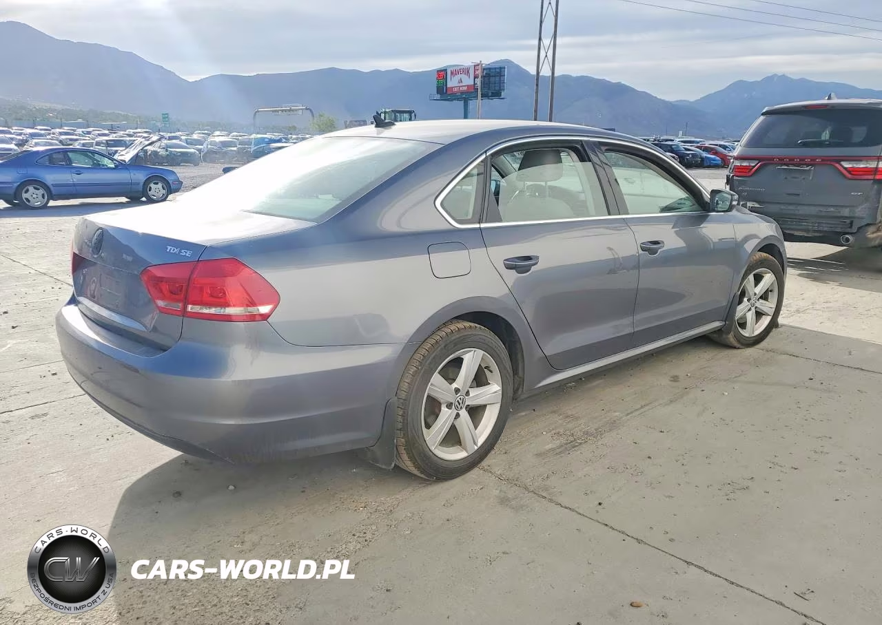 2013 Volkswagen Passat Se VIN:1VWBN7A36DC141314 - 3
