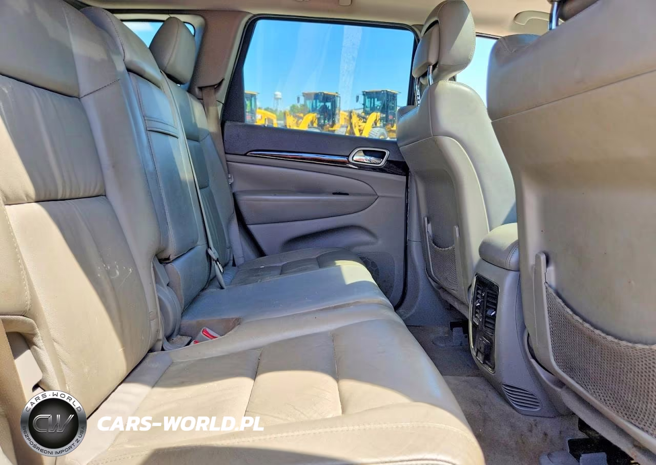 2012 Jeep Grand Cherokee Laredo VIN:1C4RJEAG6CC258460 - 11