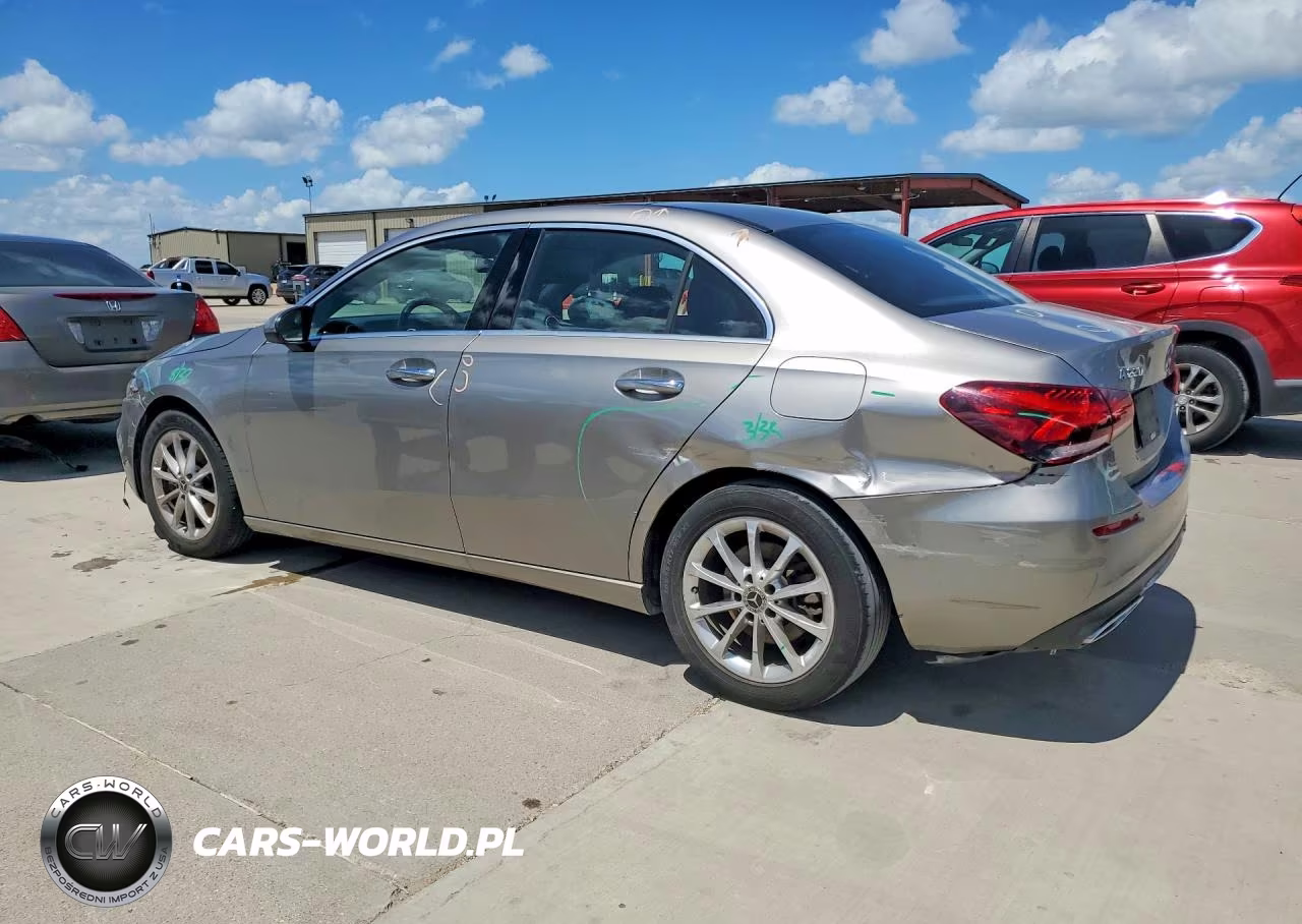 2019 Mercedes-Benz A 220 4Matic VIN:WDD3G4FB2KW028235 - 2