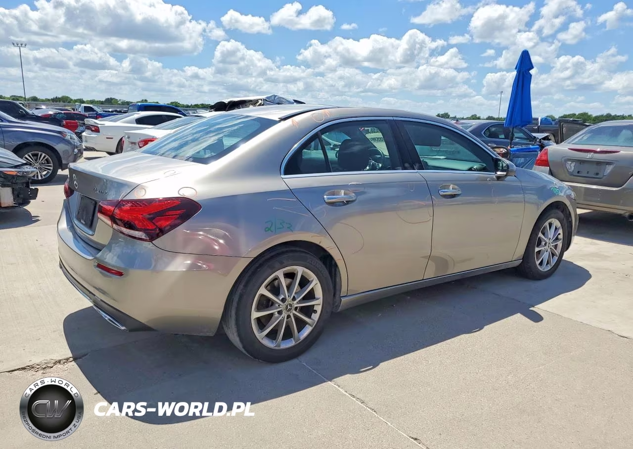 2019 Mercedes-Benz A 220 4Matic VIN:WDD3G4FB2KW028235 - 3