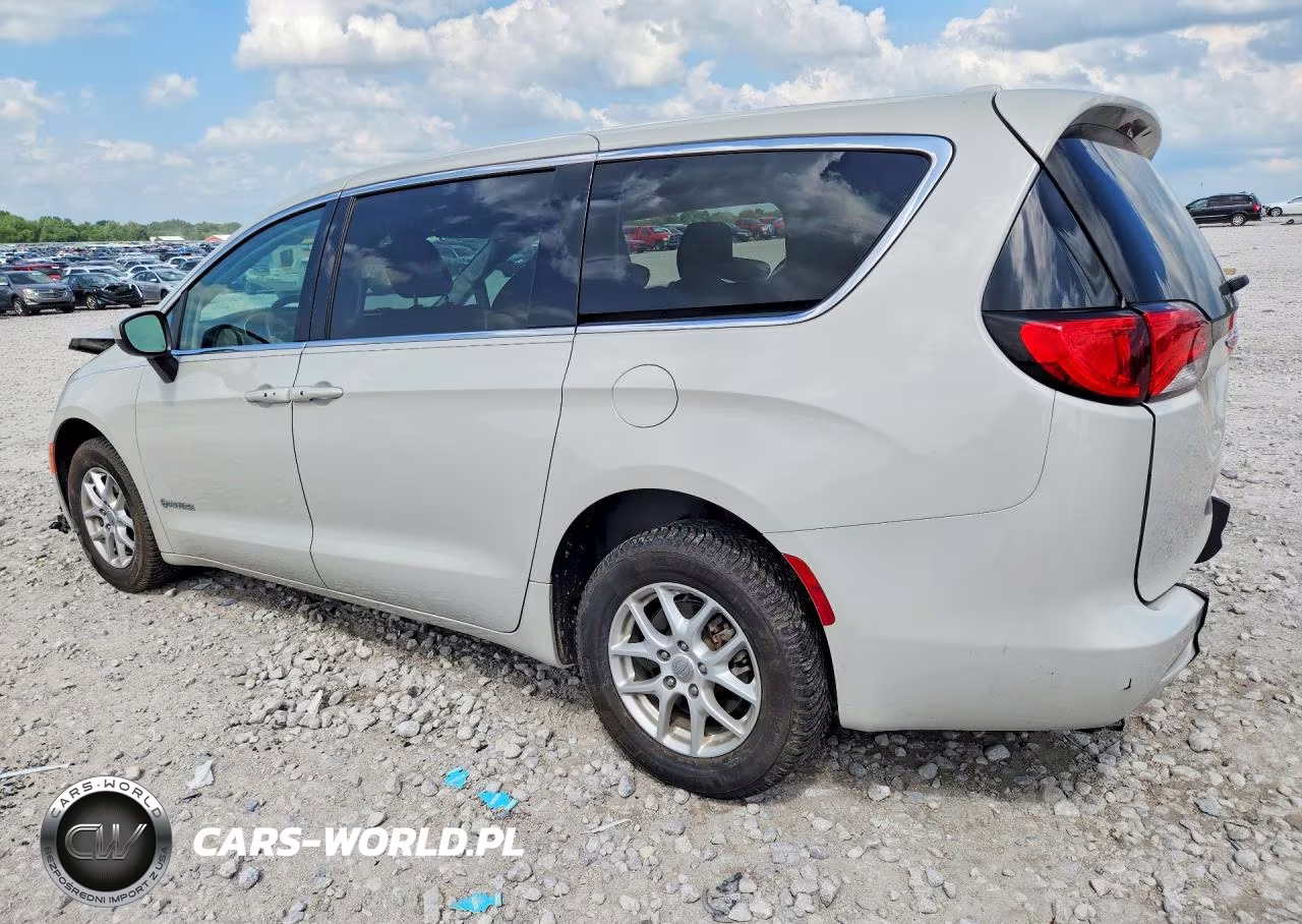 2017 Chrysler Pacifica Touring VIN:2C4RC1DG5HR743766 - 2