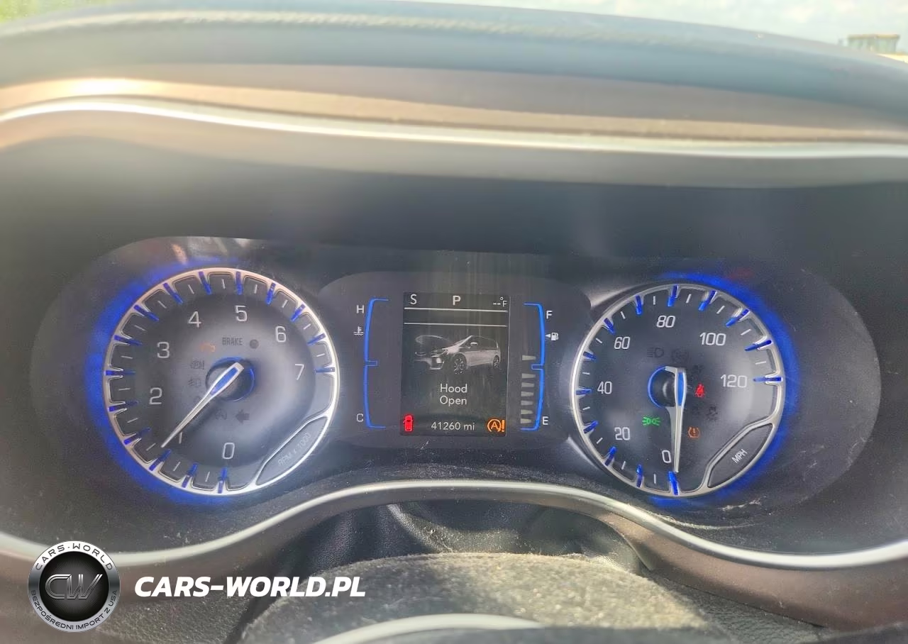 2017 Chrysler Pacifica Touring VIN:2C4RC1DG5HR743766 - 9
