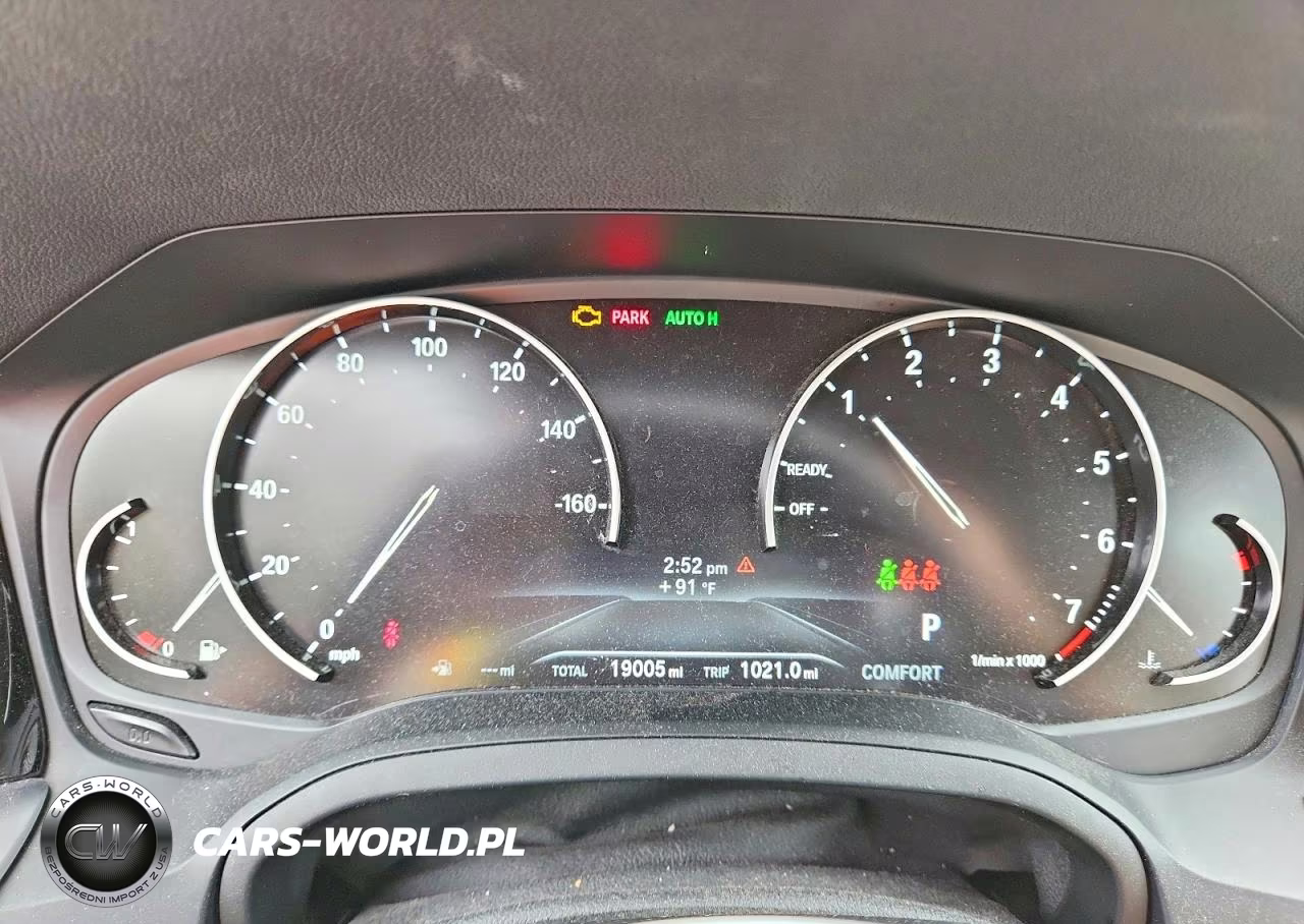 2019 BMW 330Xi VIN:WBA5R7C59KAJ83629 - 9