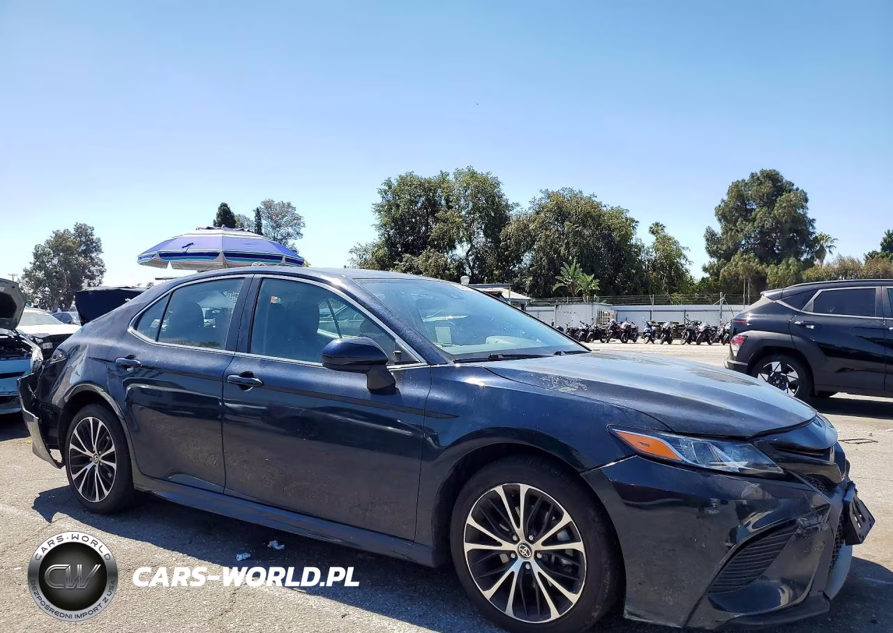 2020 Toyota Camry Se VIN:4T1G11AK2LU969910 - 4