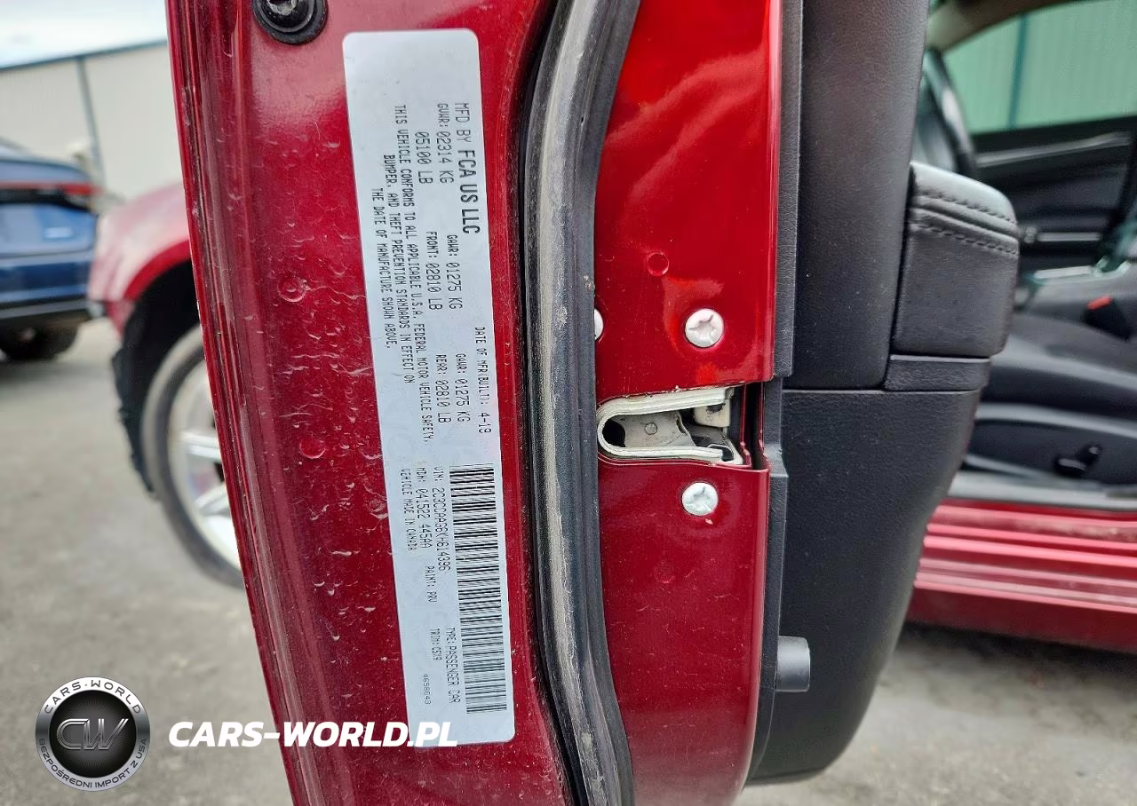 2019 Chrysler 300 Touring VIN:2C3CCAAG6KH614396 - 13