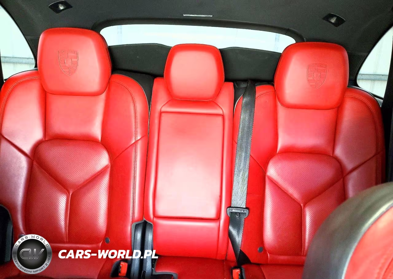 2017 Porsche Cayenne VIN:WP1AA2A24HKA81676 - 10