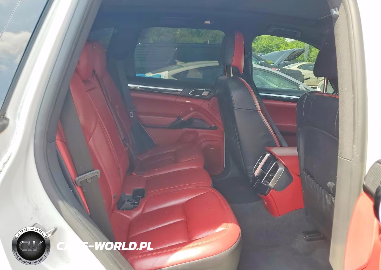2017 Porsche Cayenne VIN:WP1AA2A24HKA81676 - 11