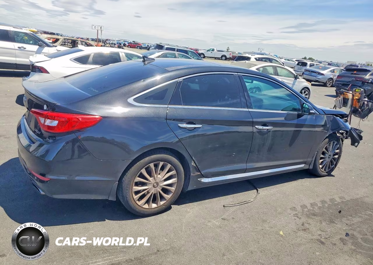 2015 Hyundai Sonata Limited VIN:5NPE34AF9FH170358 - 3