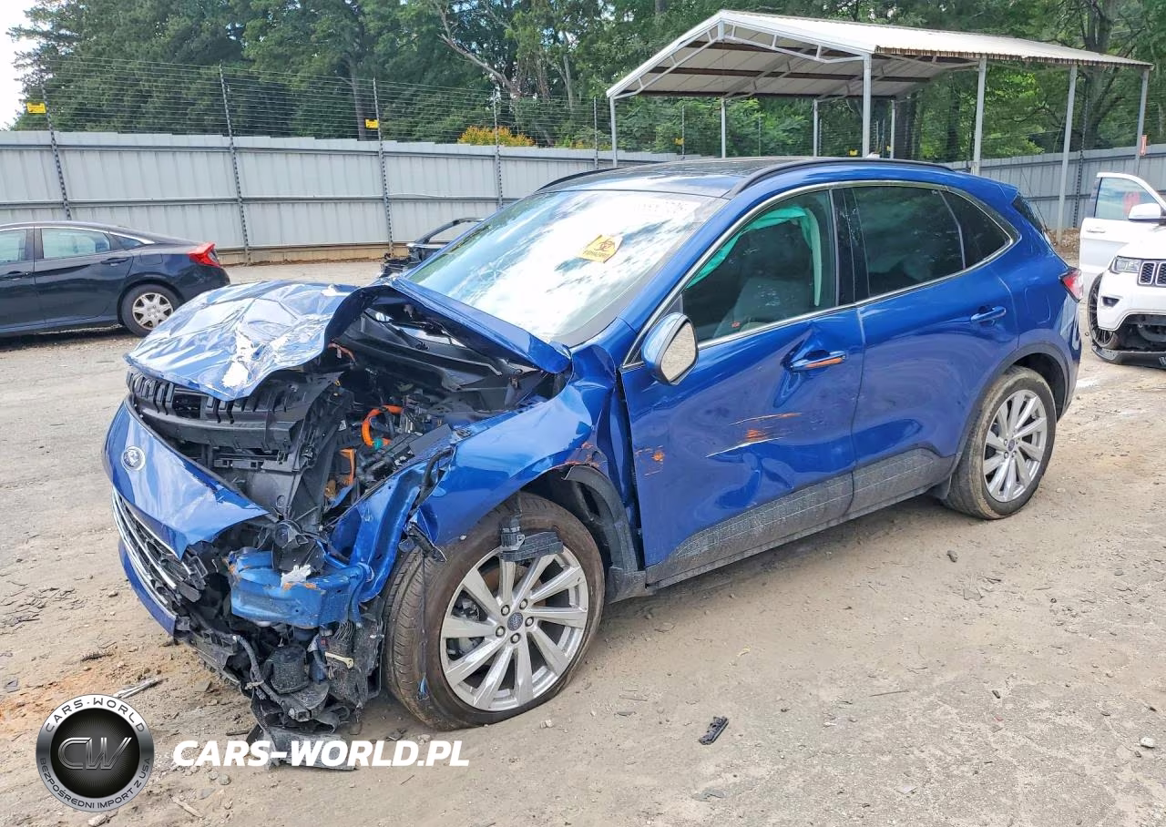 2022 Ford Escape Titanium – zdjęcie 1 z 13
