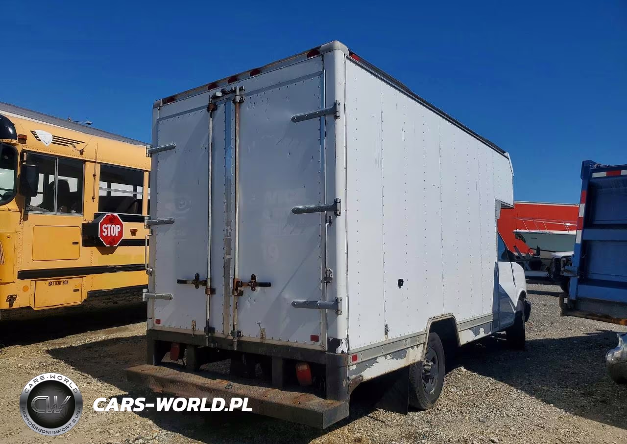 2008 GMC Savana Box Truck VIN:1GDHG31K981111003 - 3