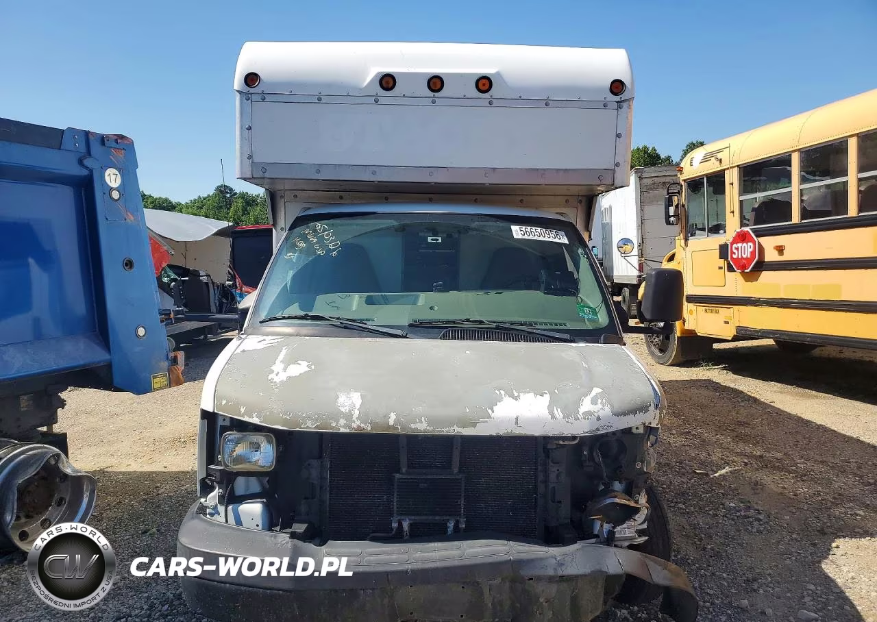 2008 GMC Savana Box Truck VIN:1GDHG31K981111003 - 5