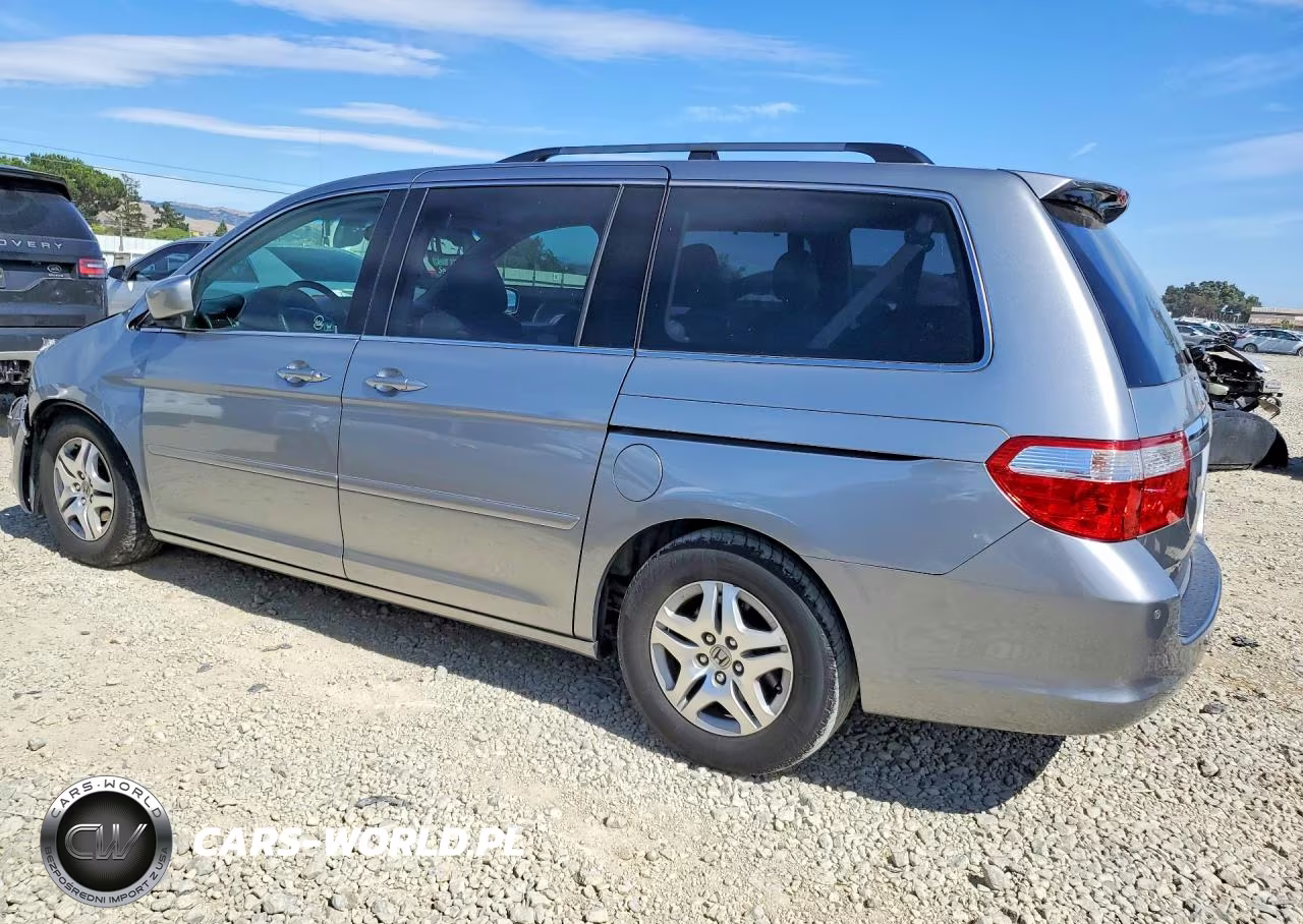 2005 Honda Odyssey Touring VIN:5FNRL38825B075303 - 2