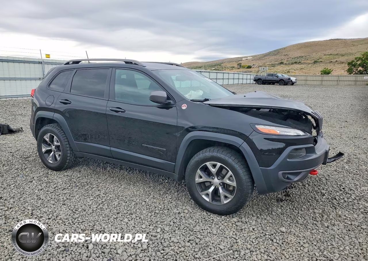 2018 Jeep Cherokee Trailhawk VIN:1C4PJMBX7JD622375 - 4