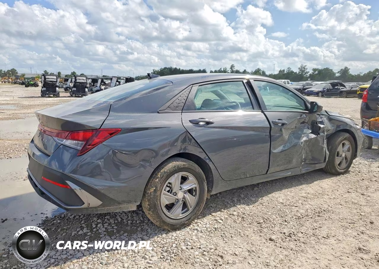 2026 Hyundai Elantra Se VIN:KMHLL4DG9TU211158 - 3