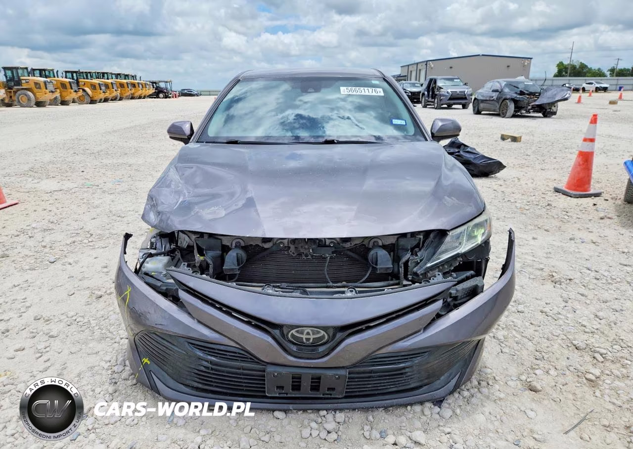 2020 Toyota Camry Le VIN:4T1C11AK0LU342315 - 5