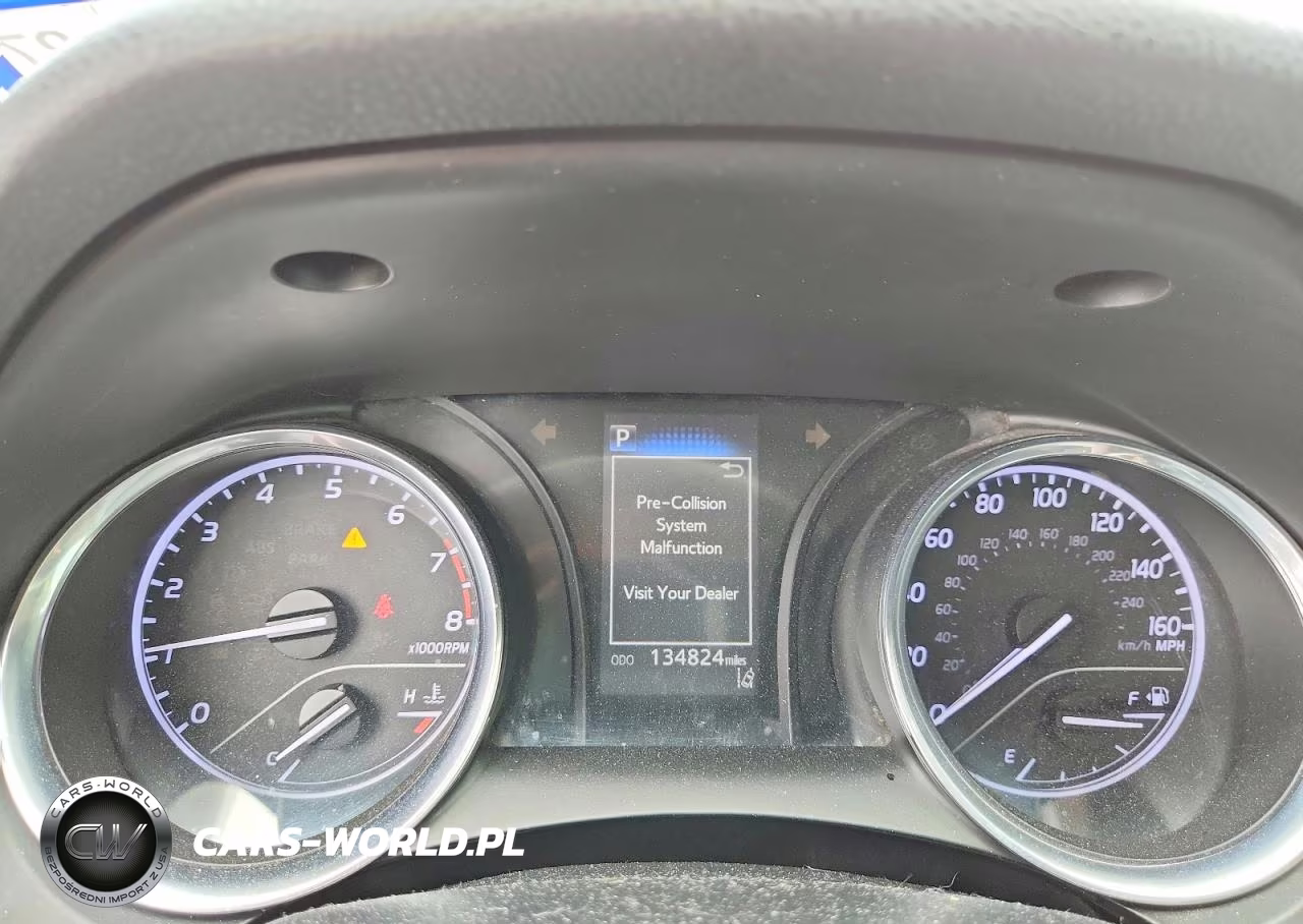 2020 Toyota Camry Le VIN:4T1C11AK0LU342315 - 9