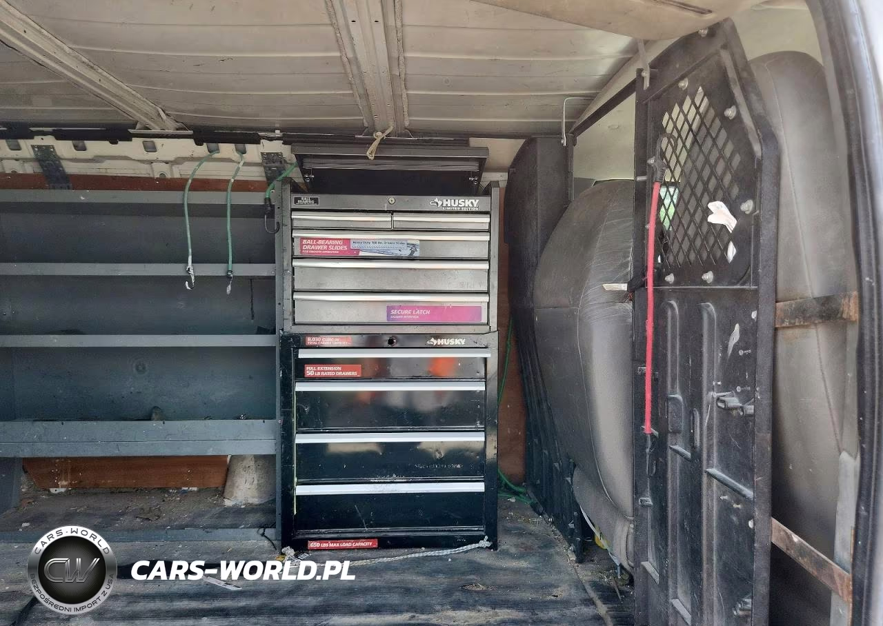 2011 Chevrolet Express VIN:1GCWGGCA9B1144940 - 11