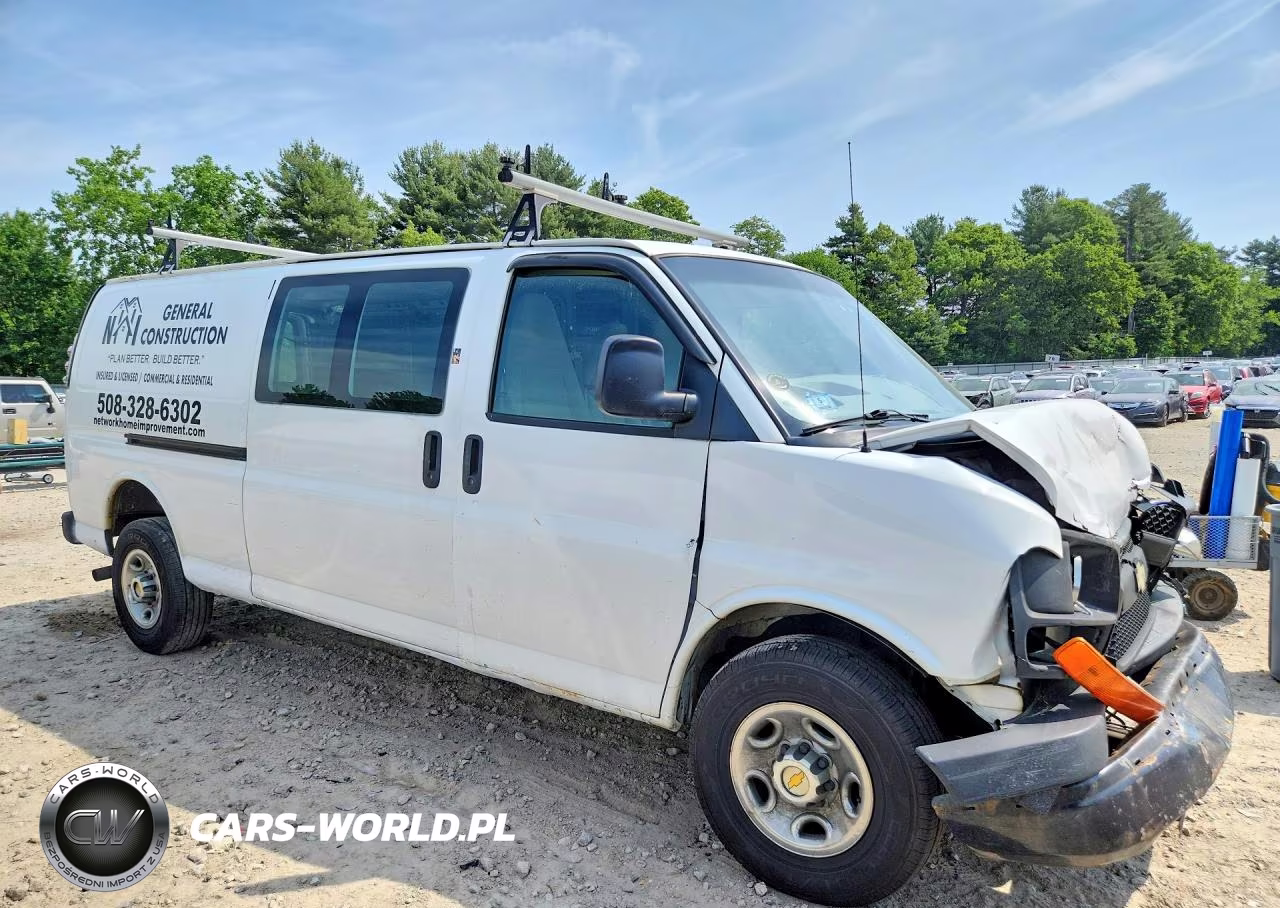 2011 Chevrolet Express VIN:1GCWGGCA9B1144940 - 4