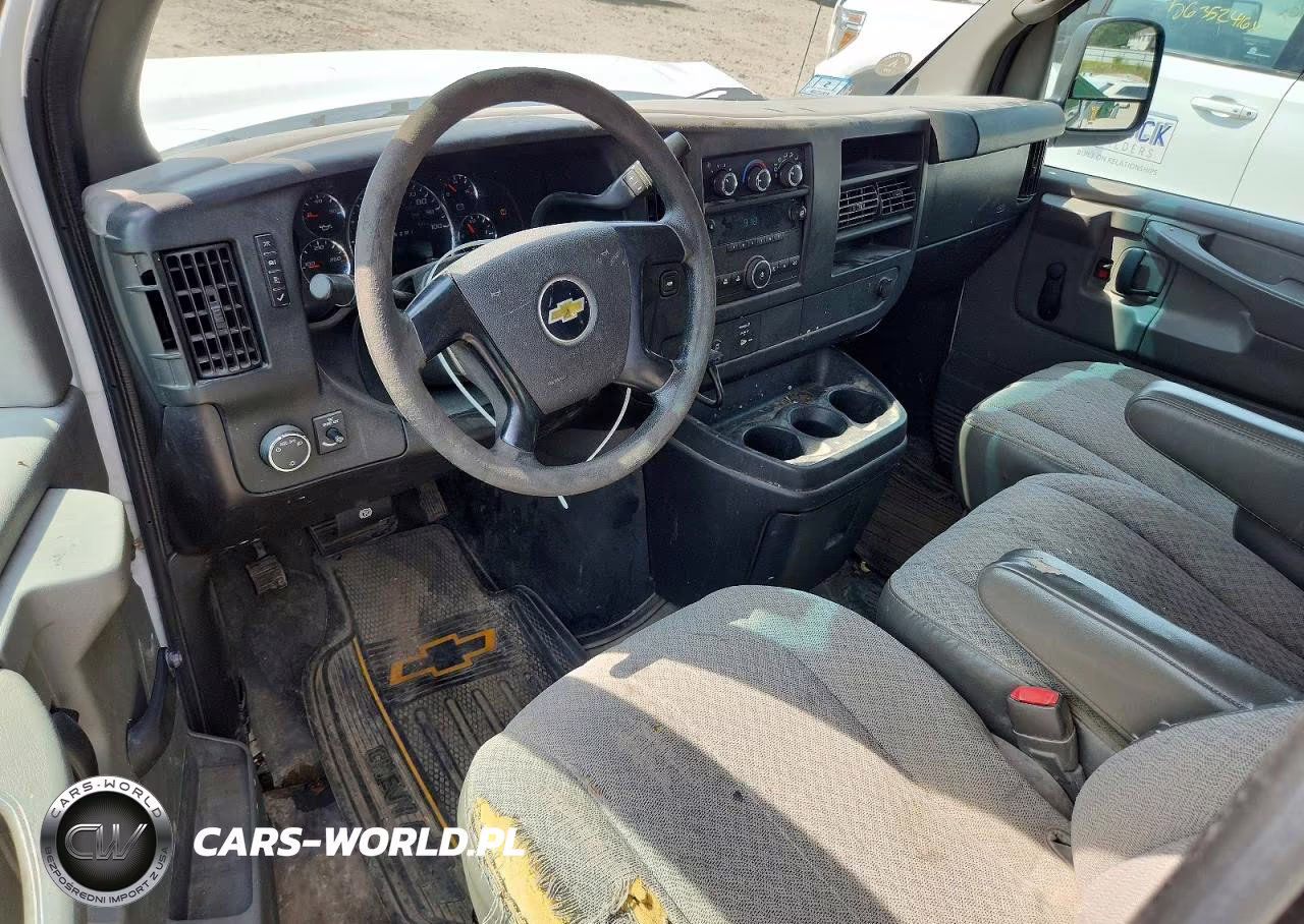 2011 Chevrolet Express VIN:1GCWGGCA9B1144940 - 8