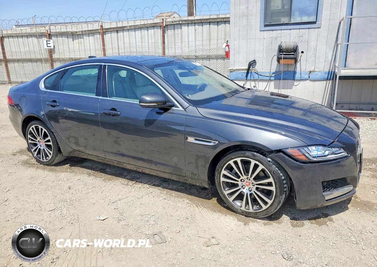 2020 Jaguar Xf Prestige VIN:SAJBE4FX3LCY86566 - 4