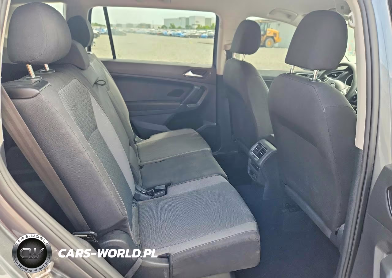 2018 Volkswagen Tiguan S VIN:3VV1B7AX5JM089132 - 11