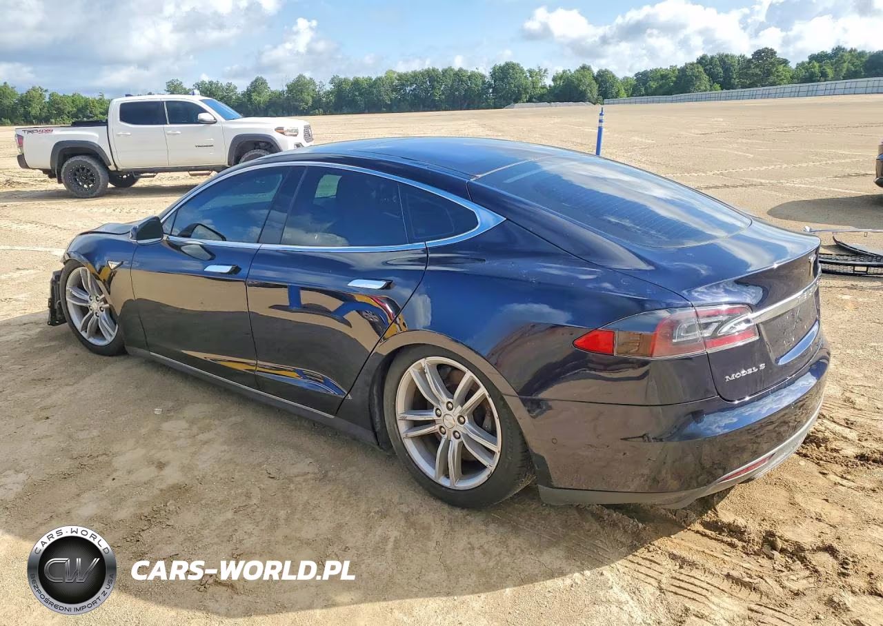 2015 Tesla Model S 70D VIN:5YJSA1S28FF085125 - 2