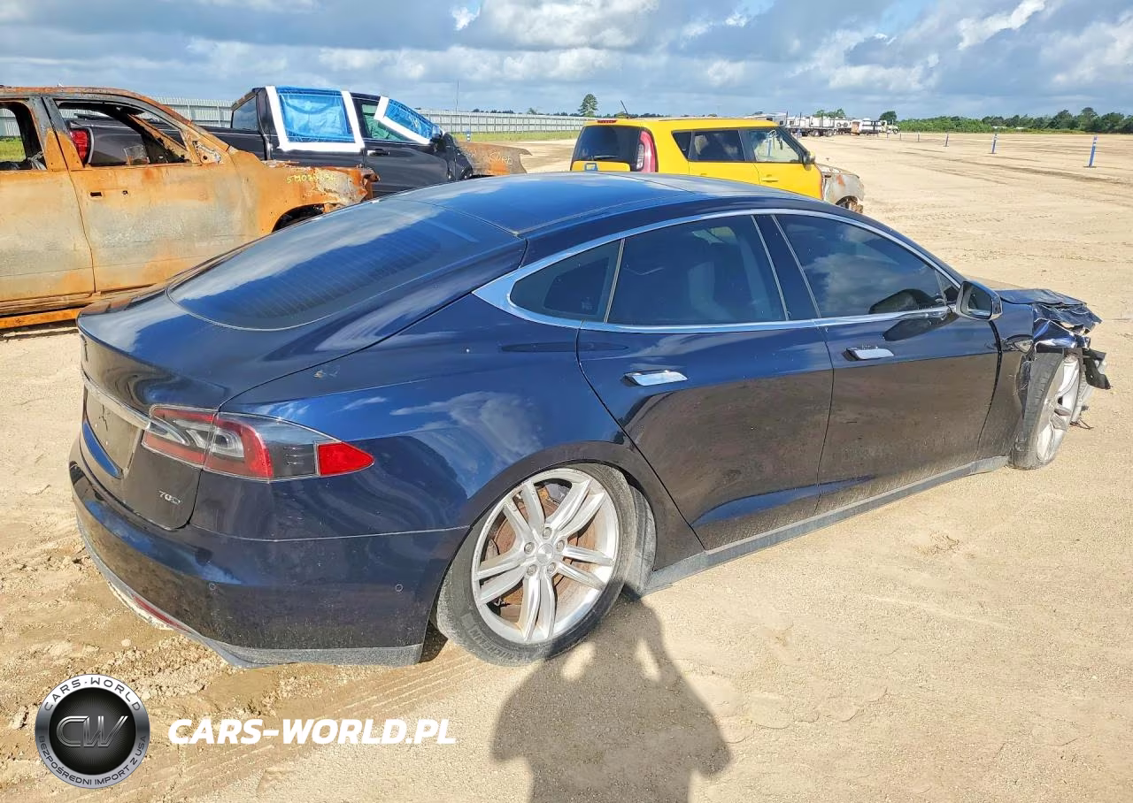 2015 Tesla Model S 70D VIN:5YJSA1S28FF085125 - 3
