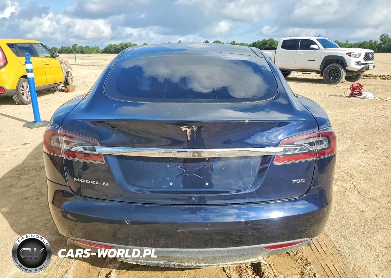 2015 Tesla Model S 70D VIN:5YJSA1S28FF085125 - 6