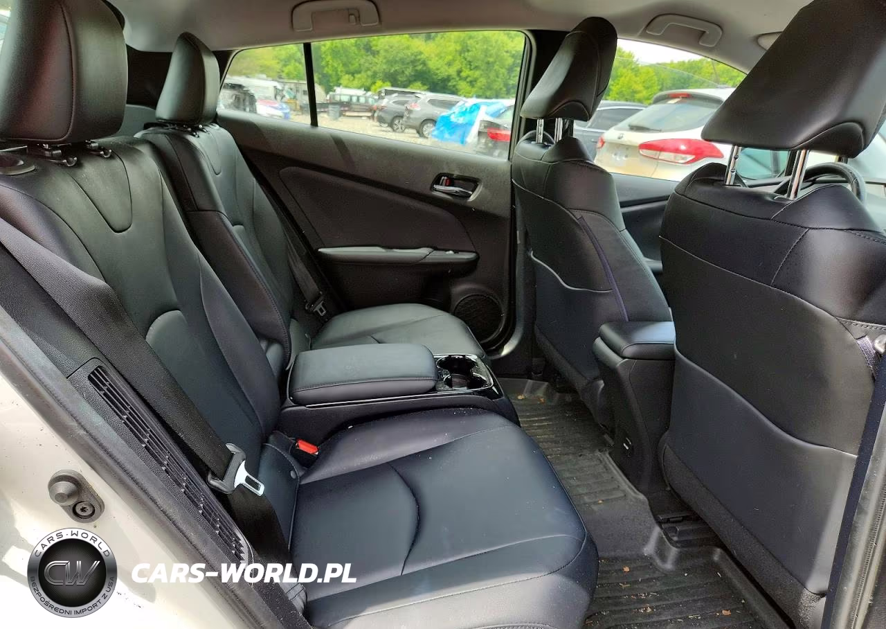 2017 Toyota Prius Prime Premium VIN:JTDKARFP0H3059431 - 10