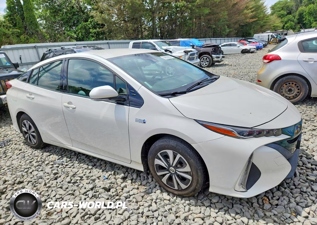 2017 Toyota Prius Prime Premium VIN:JTDKARFP0H3059431 - 4