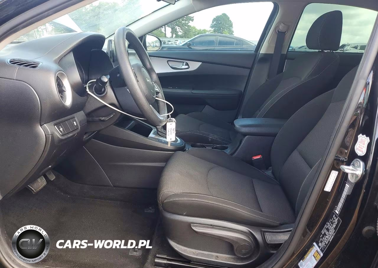 2023 Kia Forte Lxs VIN:3KPF24AD9PE564504 - 7
