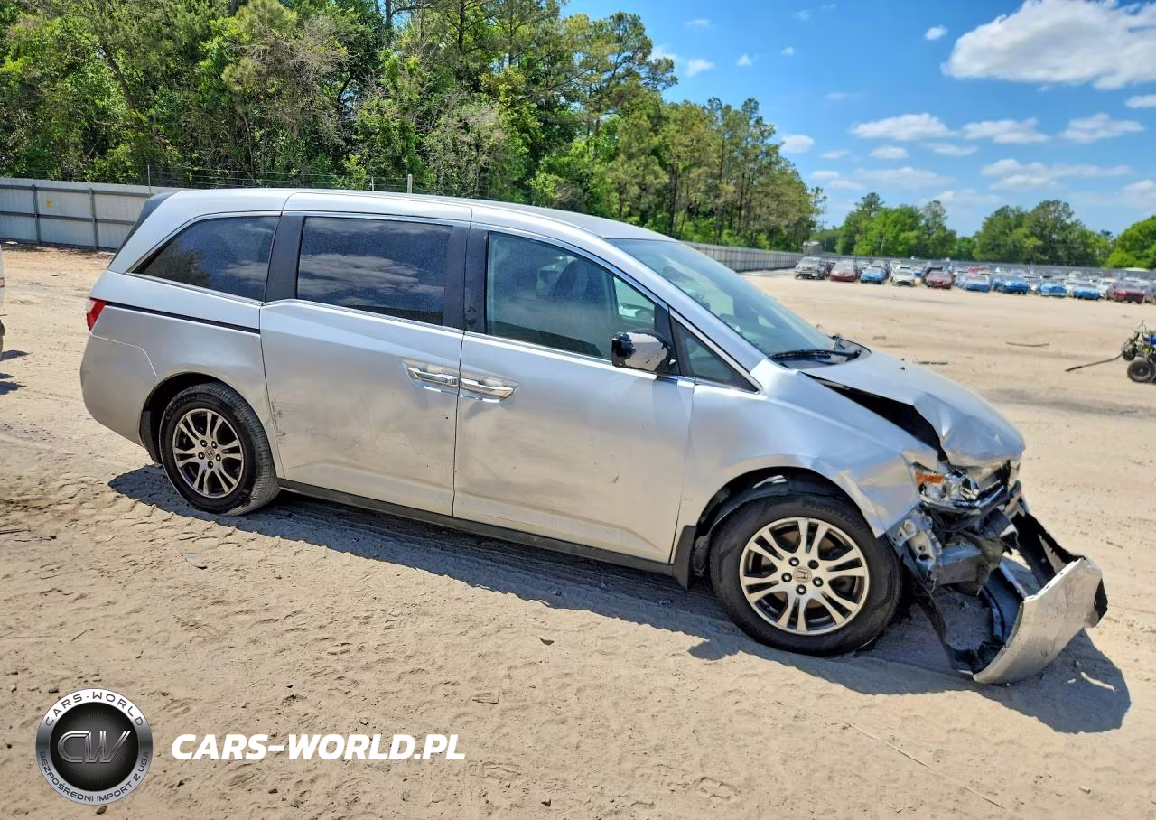 2013 Honda Odyssey Ex VIN:5FNRL5H44DB077805 - 4