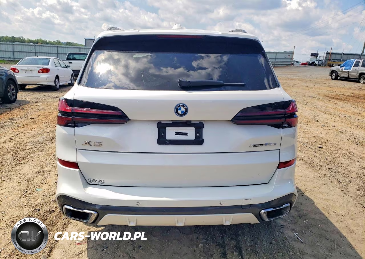 2026 BMW X5 xDrive50E VIN:5UX43EU02T9129016 - 6