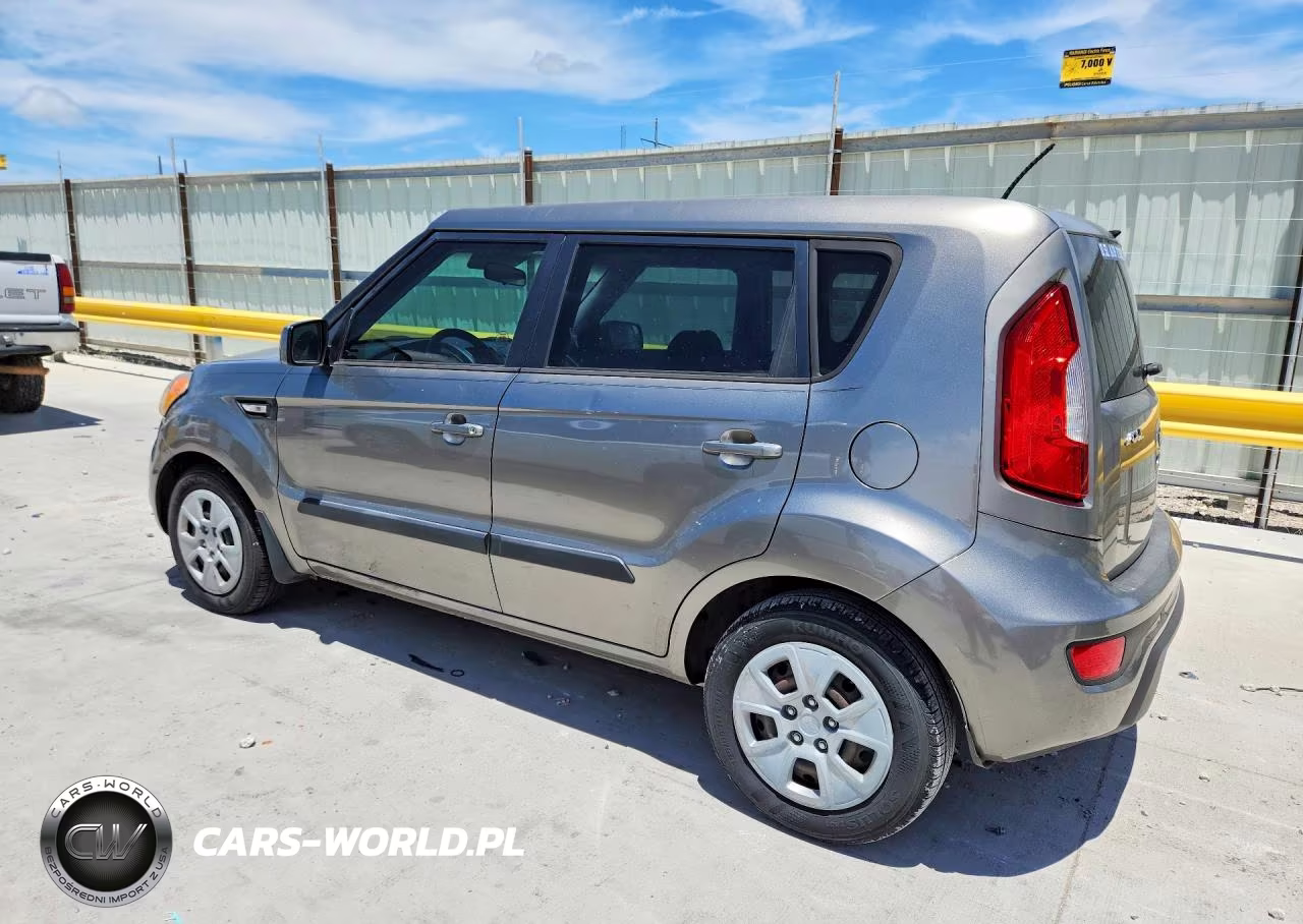 2013 Kia Soul Base VIN:KNDJT2A51D7607040 - 2