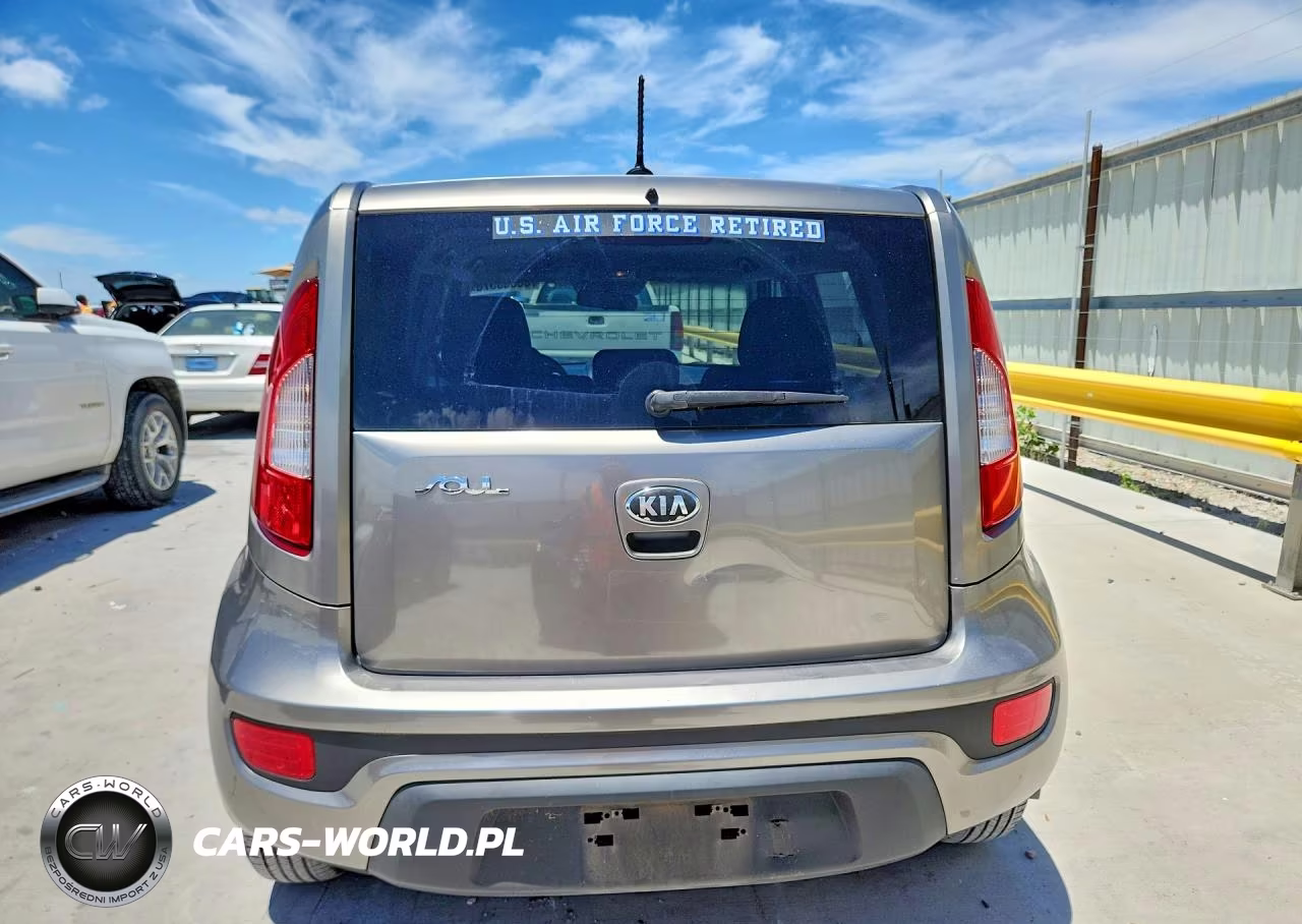 2013 Kia Soul Base VIN:KNDJT2A51D7607040 - 6